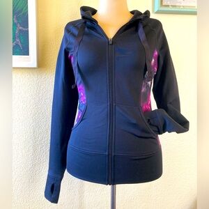 ✨Stellar athletic zip up hoodie, thumb-holes!